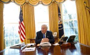 白宫办公桌上红按钮有何用：为特朗普点可乐下单