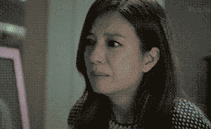 乖乖女突变叛逆，心理专家：妈妈过分关爱成压力，学会放手