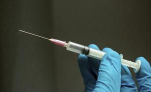 女子回国看病遭遗落针头扎伤，大闹医院索赔30万欧被行拘