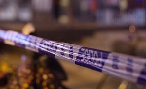 廣州一高校人工湖發(fā)現(xiàn)女尸，警方：約40歲，符合溺亡特征