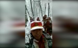 火灭了，消防战士归途自拍灭火后的自己