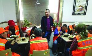 暖聞｜連云港一面館老板設“溫馨驛站”，給環(huán)衛(wèi)工免費供午餐