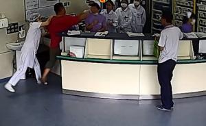 武汉一怀孕护士让病人家属“等一下”，被对方重拳打脸
