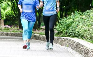 媒体调查陪跑族：20元/小时，网传月入2万太夸张