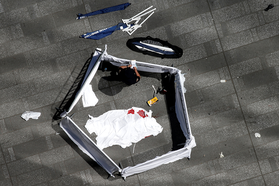 2017-05-18T171119Z_942915559_RC12E0DF9130_RTRMADP_3_NEW-YORK-CRASH