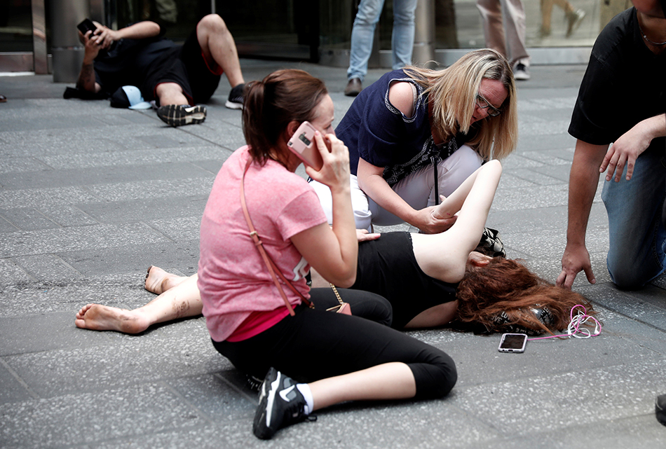 2017-05-18T172346Z_22769127_RC1B6940CB40_RTRMADP_3_NEW-YORK-CRASH