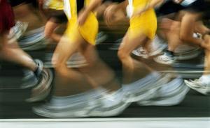 國內(nèi)最大假冒品牌運(yùn)動鞋案告破，成本每雙十幾元三年賣6個億