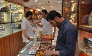 特稿︱新絲綢之路上的使者：杭州文玩市場里的中亞商人