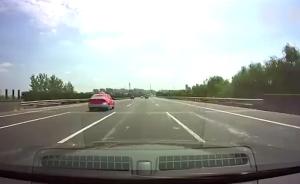 宝马超车撞前车后逃逸，速度超170码