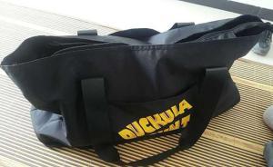 東航乘客稱托運行李中一條四百元香煙丟失，昆明機場警方調(diào)查