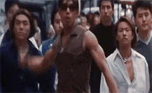 山西男子拍“黑社会”视频自娱自乐被拘，警方：扰乱公共秩序