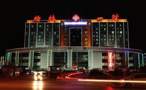 陕西急救人员接诊与警方冲突，院方：打人警察有酒气领导道歉