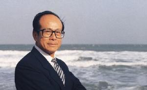 李嘉誠攜李澤楷汕大演講：愚人希望有富爸爸，這心態(tài)已經(jīng)輸了