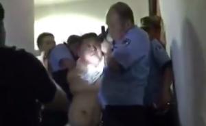 實(shí)拍5小時(shí)抓捕小偷：民警被尖刀扎傷