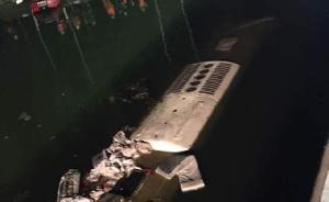 一河北牌照長途客車昨晚在津薊高速落水，26人遇難4人生還
