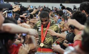 特写丨他毫不犹豫在国足球衣上签名，穆里奇曾如此想念中国