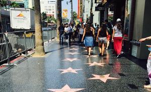 中國游客在美國好萊塢屢遭“強(qiáng)買強(qiáng)賣”：一碰商品就要付錢