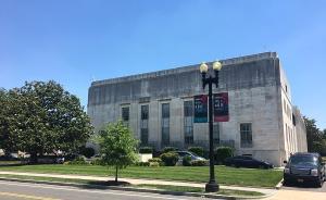 收藏最全莎士比亚资料的图书馆：仅有四国研究者来此访问学习