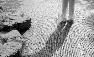 甘肅玉門砍死妻兒嫌犯在逃，村干部稱其“一根筋，認死理”