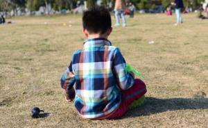 一50多岁男子以免费玩具引诱10岁男童借机猥亵，已被刑拘