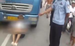 夫妻抗法：妻尖物抵喉丈夫駕車沖開人群