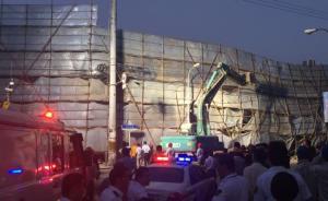 上海曹安公路一楼房倒塌事故救援工作仍在继续，已有4人死亡