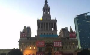 上海每年有很多大小展覽，三伏天里的書展是我比較喜歡的