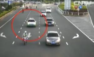 孕婦破水被堵晚高峰，警民聯(lián)手開路送醫(yī)