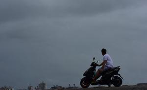 受臺(tái)風(fēng)“?？ā庇绊懎傊莺{停航，進(jìn)出海南島旅客列車(chē)停運(yùn)