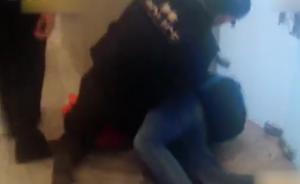 女子機(jī)場(chǎng)拒安檢：“內(nèi)衣內(nèi)褲要不要查”