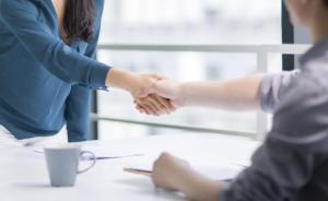 马上评｜莫让“王木木”们抛到“就业鄙视链”的最末端