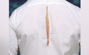 女子插隊(duì)撕壞排隊(duì)男子襯衫：這是地?cái)傌?/></span></div><div><h2 class=