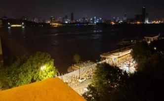 抗疫日记丨此刻风雪里，可幸有你的坚持