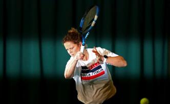 36岁、3个孩子的母亲，克里斯特尔斯开启又一段网坛复出记