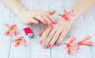 洗手洗到手脫皮怎么辦？用護(hù)手霜來(lái)進(jìn)行皮膚修護(hù)吧