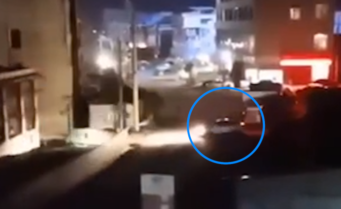 疫情防控馬路上沒人，小伙駕車玩漂移被拘