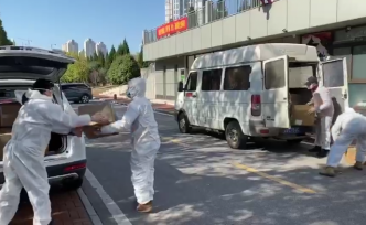 武漢123救援車隊(duì)：從給補(bǔ)貼到自付油費(fèi)