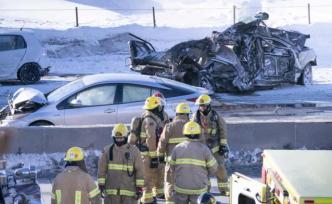 加拿大發(fā)生200輛車連環(huán)相撞事故，已致2死近70傷