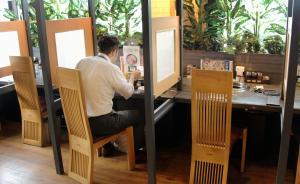 日本讨论征“单身税”，已婚男子生活拮据自称“为国分忧”