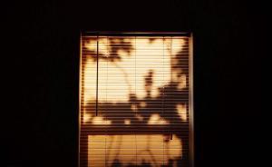 22年前两名大学生入室杀人，现场留《线性代数》成破案线索