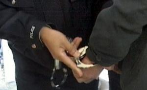 劃傷搶占車位的奔馳車致車損過萬元，杭州一男子被刑拘