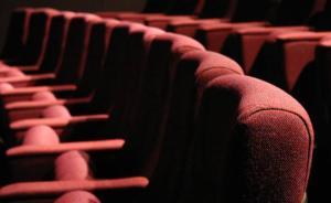 老师称举报女生遭猥亵被报复，检察日报刊文：法律不能缺位