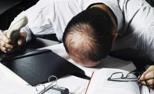 苏州男子自愿连续加班后猝死，公司被判担责两成赔偿20万