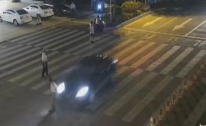 轿车斑马线未礼让，撞飞七旬大爷致身亡