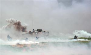 朱日和藍(lán)軍旅為何總能贏？滿廣志建議記者好好看軍改后的演習(xí)