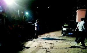 大连一男子占用火车道停车致列车被堵无奈返回，将受行政处罚