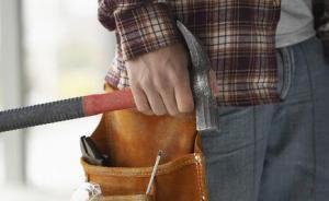 法国一男子当街锤人致两名女性受伤，曾疑似高喊“真主伟大”