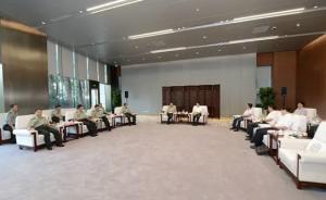 东部战区陆军政委廖可铎向厦门市推荐7名师职转业干部