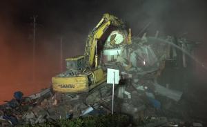 上海“最牛钉子屋”今晨拆除：矗立路中14年，90分钟拆完