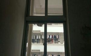 南寧一中學(xué)宿舍靠走廊窗戶不讓掛窗簾，學(xué)校：方便查寢